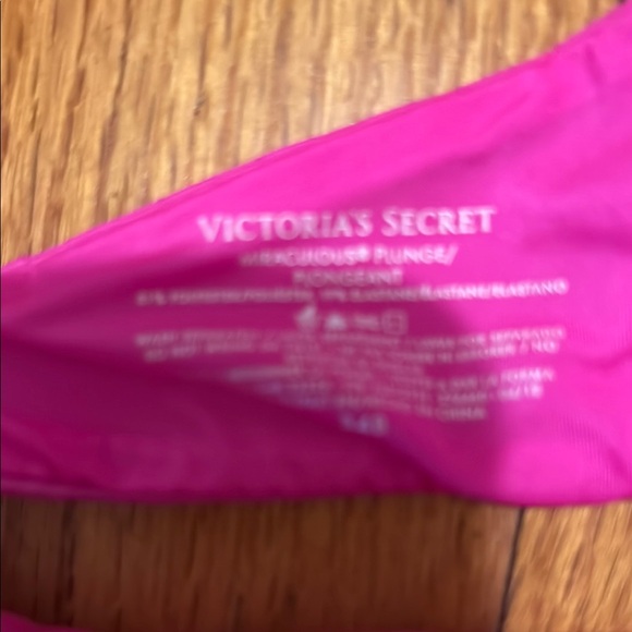 Victoria's Secret Miraculous Plunge Hot Pink Bra with Sequin Detail 34B - Picture 6 of 6